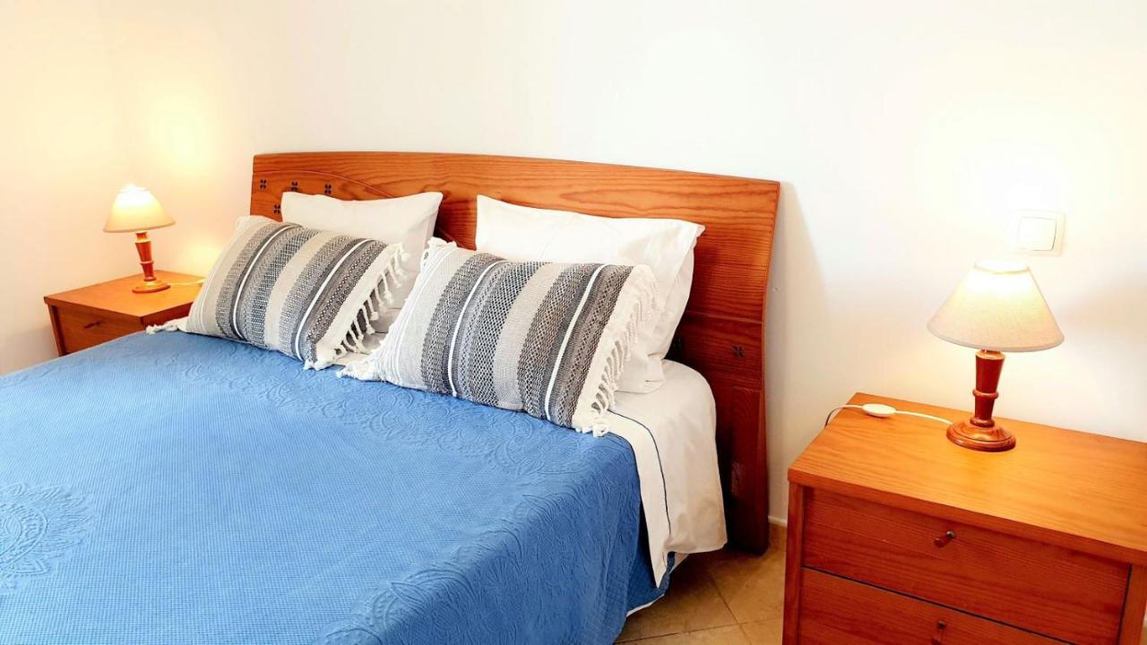 Quarteira Beach Vacation: 2Br Steps To The Sand Экстерьер фото