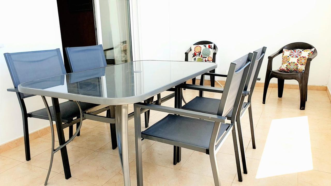 Quarteira Beach Vacation: 2Br Steps To The Sand Экстерьер фото
