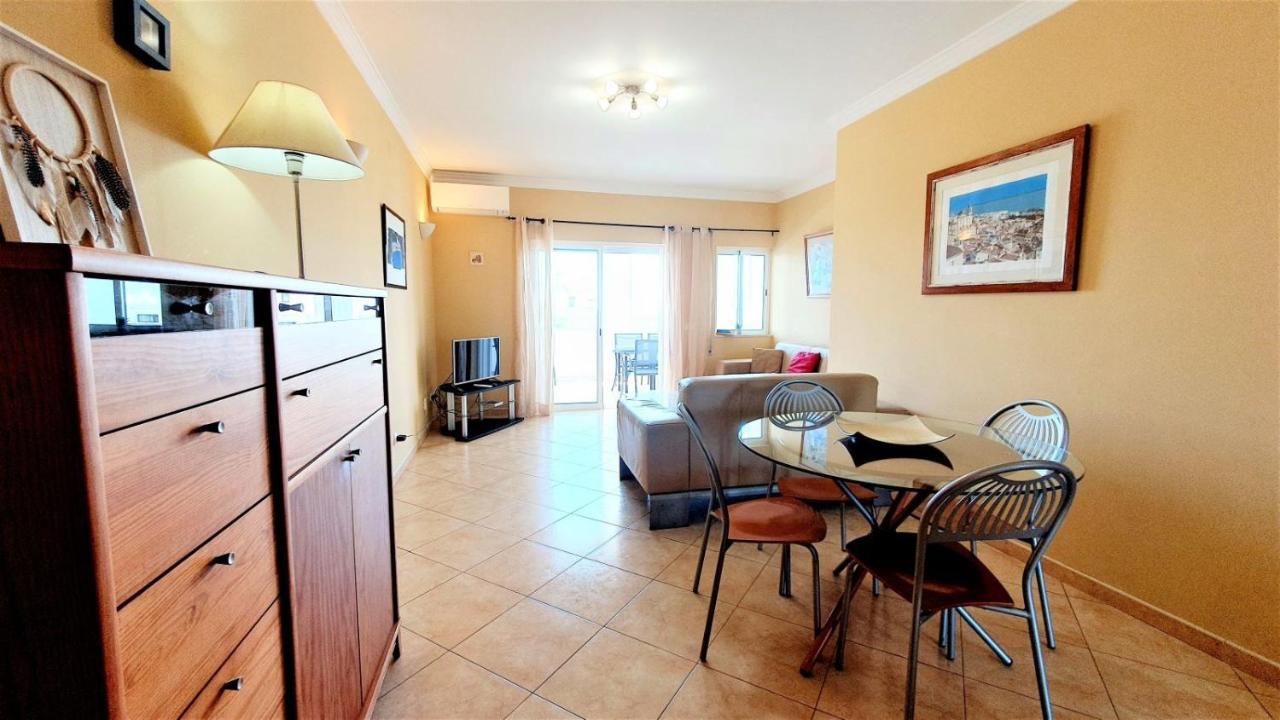 Quarteira Beach Vacation: 2Br Steps To The Sand Экстерьер фото